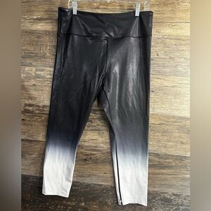 Zyia Active Women's Ombre Gradient Black and White Leggings